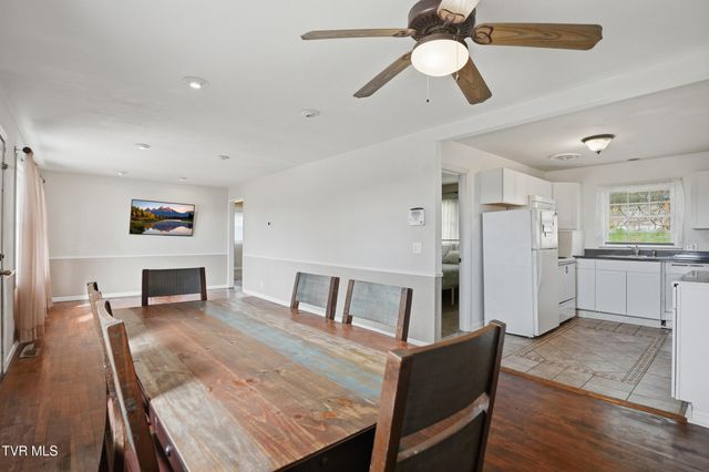 578 Bays View Court, Kingsport, TN 37660