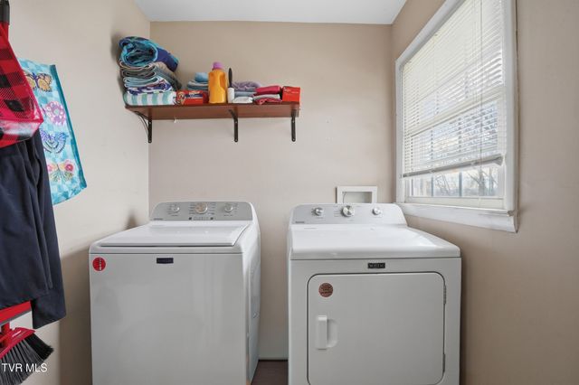 578 Bays View Court, Kingsport, TN 37660