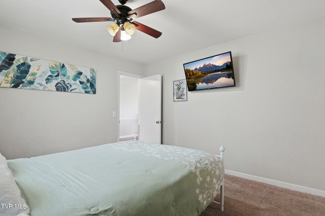 578 Bays View Court, Kingsport, TN 37660