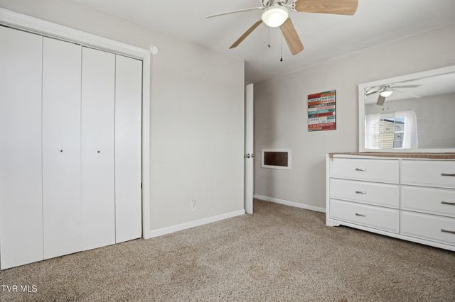 578 Bays View Court, Kingsport, TN 37660