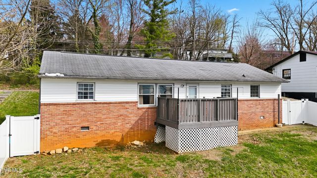 578 Bays View Court, Kingsport, TN 37660