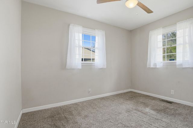 578 Bays View Court, Kingsport, TN 37660