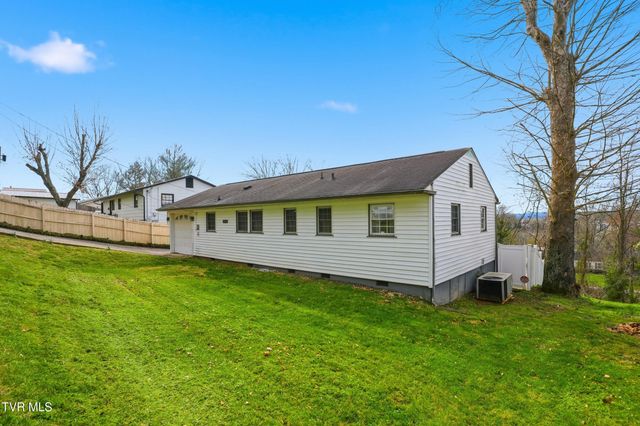 578 Bays View Court, Kingsport, TN 37660