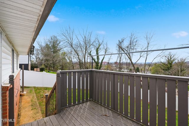 578 Bays View Court, Kingsport, TN 37660