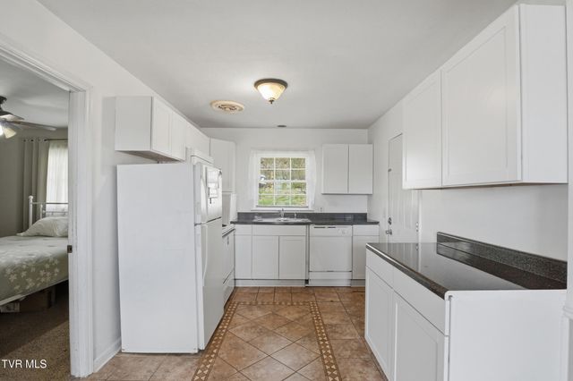 578 Bays View Court, Kingsport, TN 37660