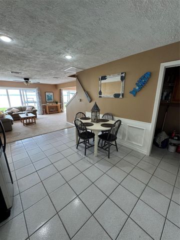 398 Lakeshore S, Onalaska, TX 77360