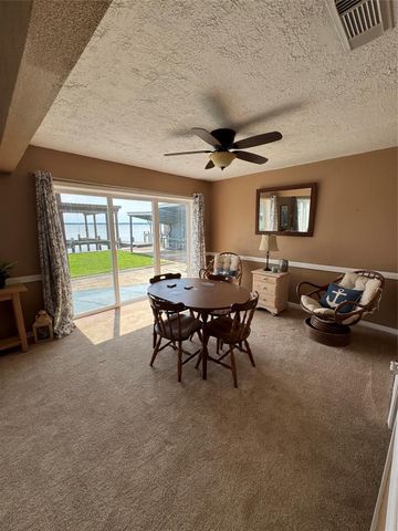 398 Lakeshore S, Onalaska, TX 77360