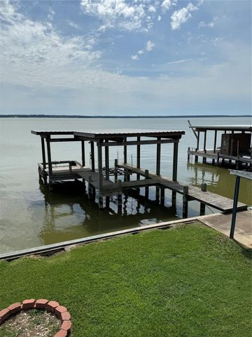 398 Lakeshore S, Onalaska, TX 77360