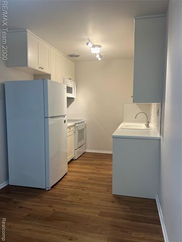 7382 Central Street 2, Westland, MI 48185
