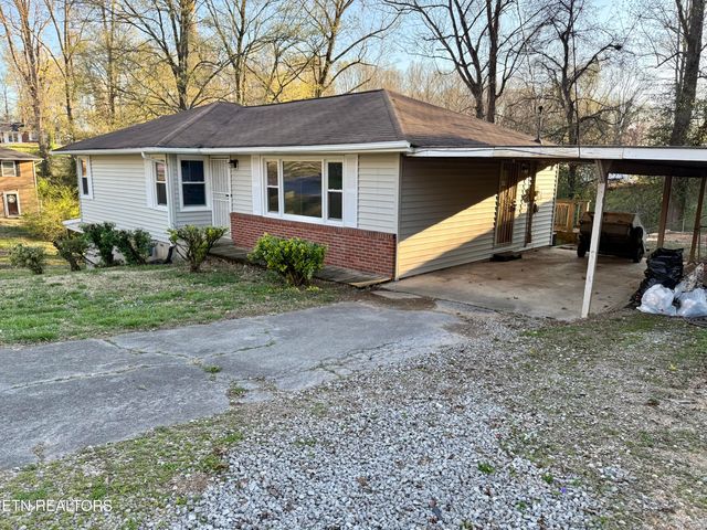 321 Walnut Valley Rd, Clinton, TN 37716