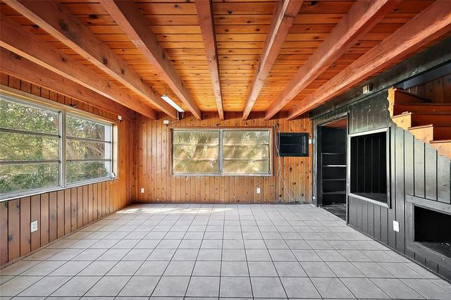 1301 N SHORE DRIVE, Leesburg, FL 34748
