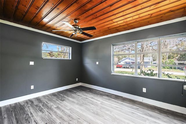 1301 N SHORE DRIVE, Leesburg, FL 34748