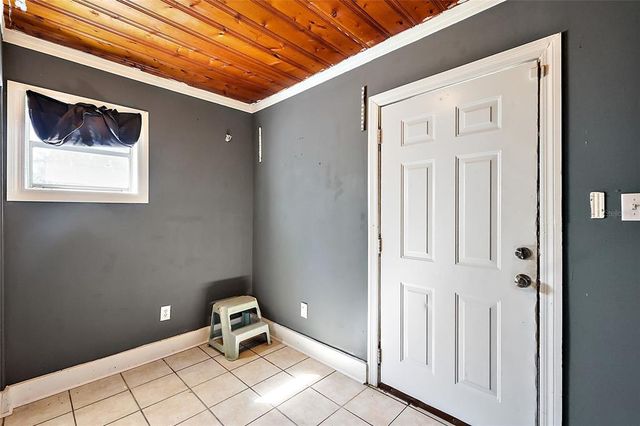 1301 N SHORE DRIVE, Leesburg, FL 34748