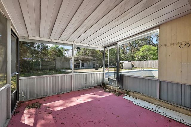 1301 N SHORE DRIVE, Leesburg, FL 34748
