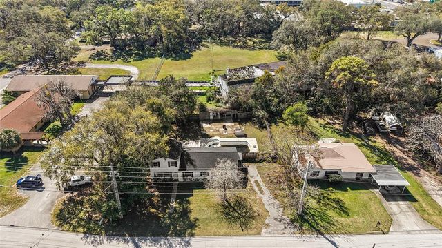 1301 N SHORE DRIVE, Leesburg, FL 34748