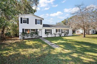 1301 N SHORE DRIVE, Leesburg, FL 34748
