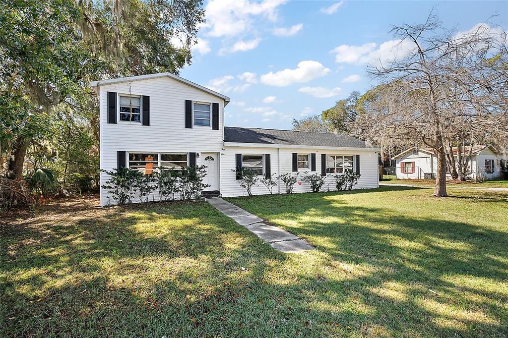 1301 N SHORE DRIVE, Leesburg, FL 34748