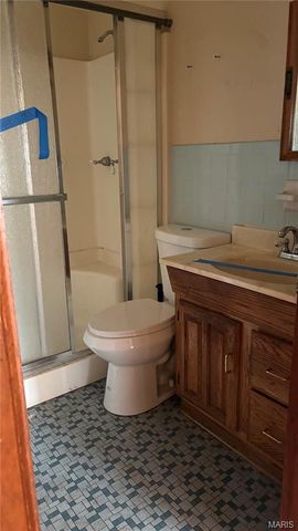 705 Palace Court, St Louis, MO 63135