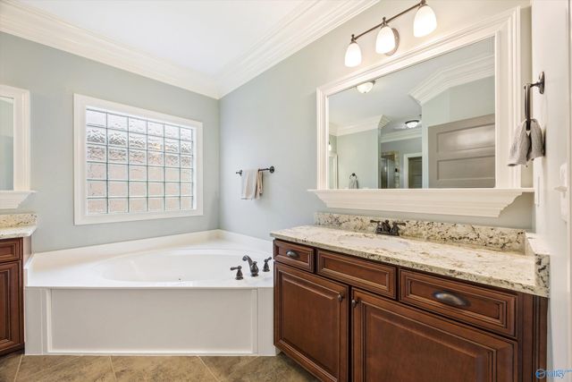 3007 Laurel Cove Way, Gurley, AL 35748