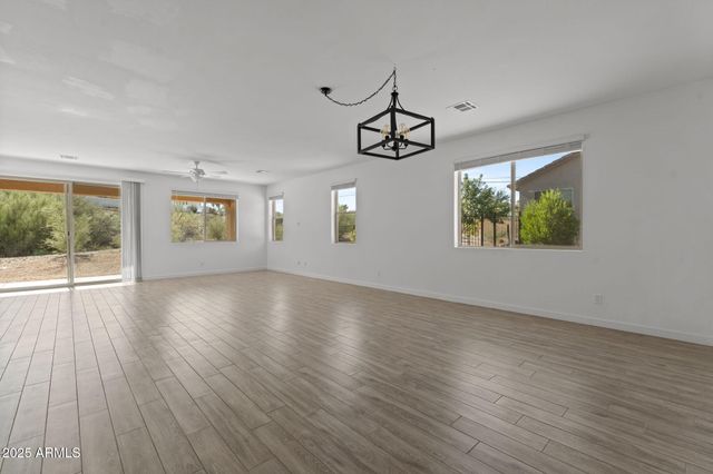 1985 W RINGO Road, Wickenburg, AZ 85390