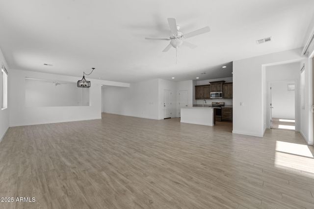 1985 W RINGO Road, Wickenburg, AZ 85390