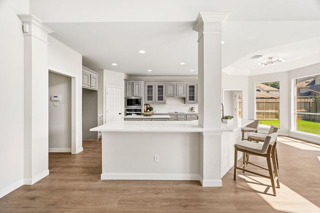 16010 Ashvale Drive, Tomball, TX 77377