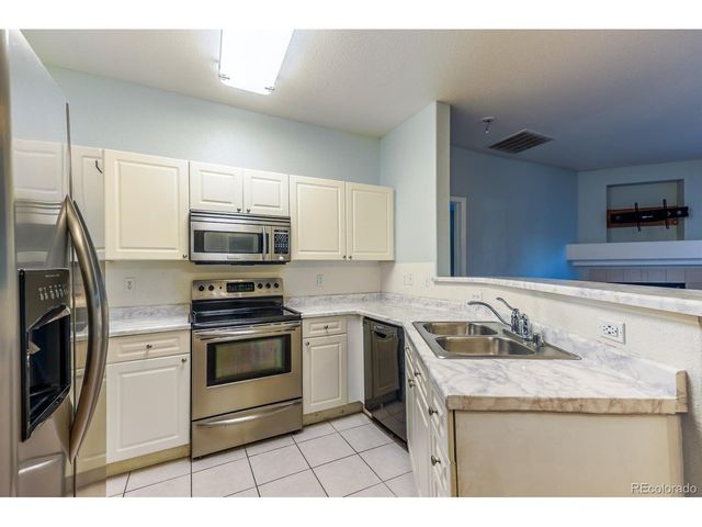 7355 S Alkire St 105, Littleton, CO 80127