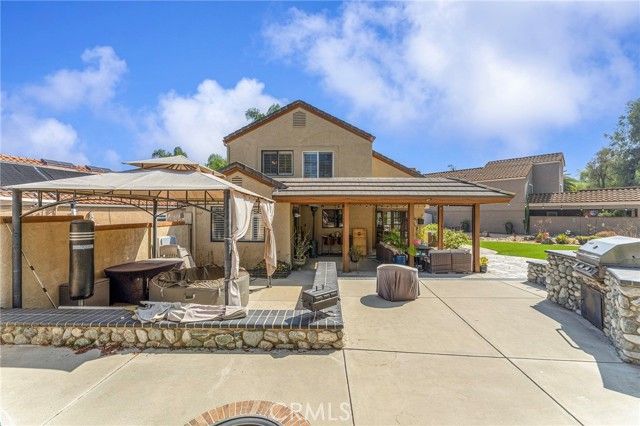 15 Ravencrest Circle, Pomona, CA 91766