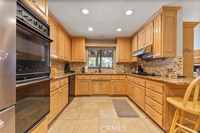 15 Ravencrest Circle, Pomona, CA 91766