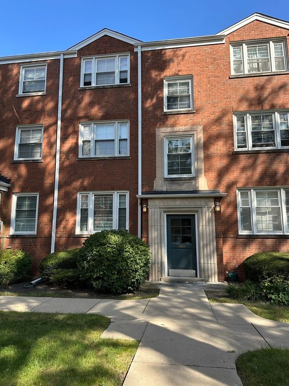 508 Bonnie Brae Place I2, River Forest, IL 60305