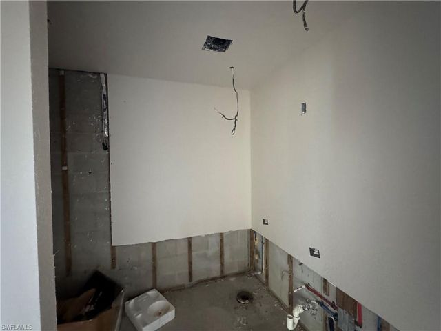 1683 Atlanta Plaza DR, Sanibel, FL 33957