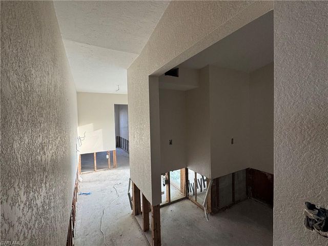 1683 Atlanta Plaza DR, Sanibel, FL 33957