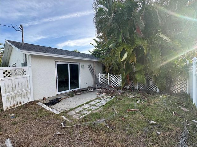 1683 Atlanta Plaza DR, Sanibel, FL 33957