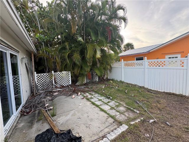 1683 Atlanta Plaza DR, Sanibel, FL 33957