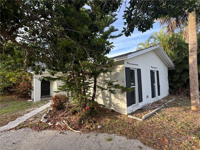 1683 Atlanta Plaza DR, Sanibel, FL 33957