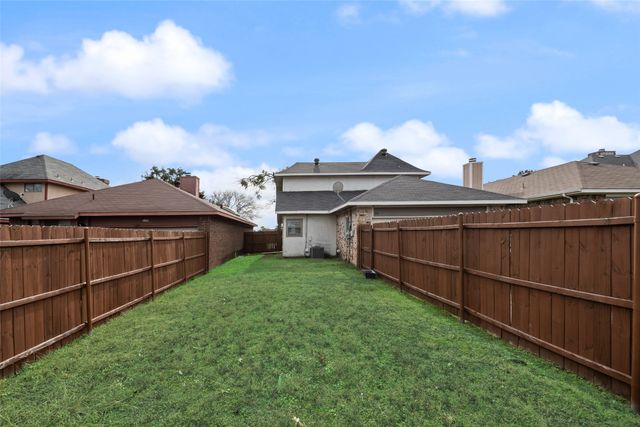 1135 Southpointe Drive, Desoto, TX 75115