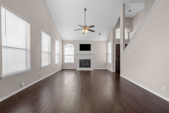 1135 Southpointe Drive, Desoto, TX 75115