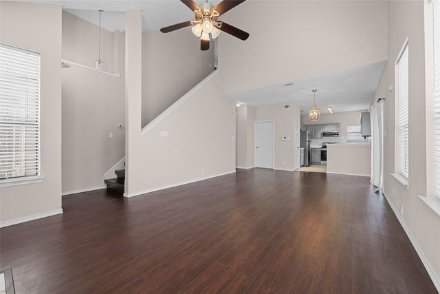 1135 Southpointe Drive, Desoto, TX 75115