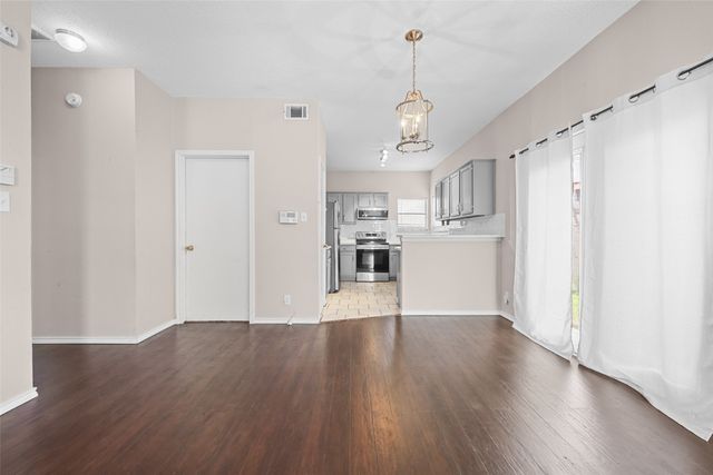 1135 Southpointe Drive, Desoto, TX 75115