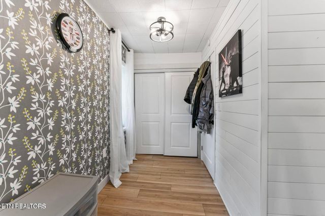 632 W Tri County Blvd, Oliver Springs, TN 37840