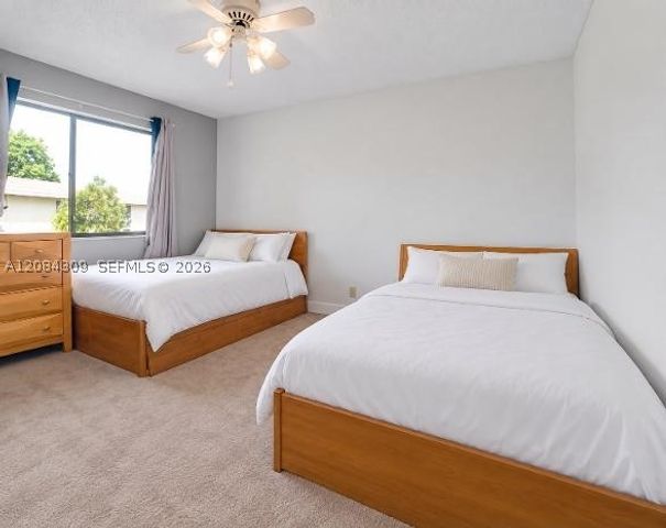 182 Lakeview Dr 204, Weston, FL 33326