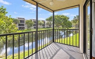 182 Lakeview Dr 204, Weston, FL 33326