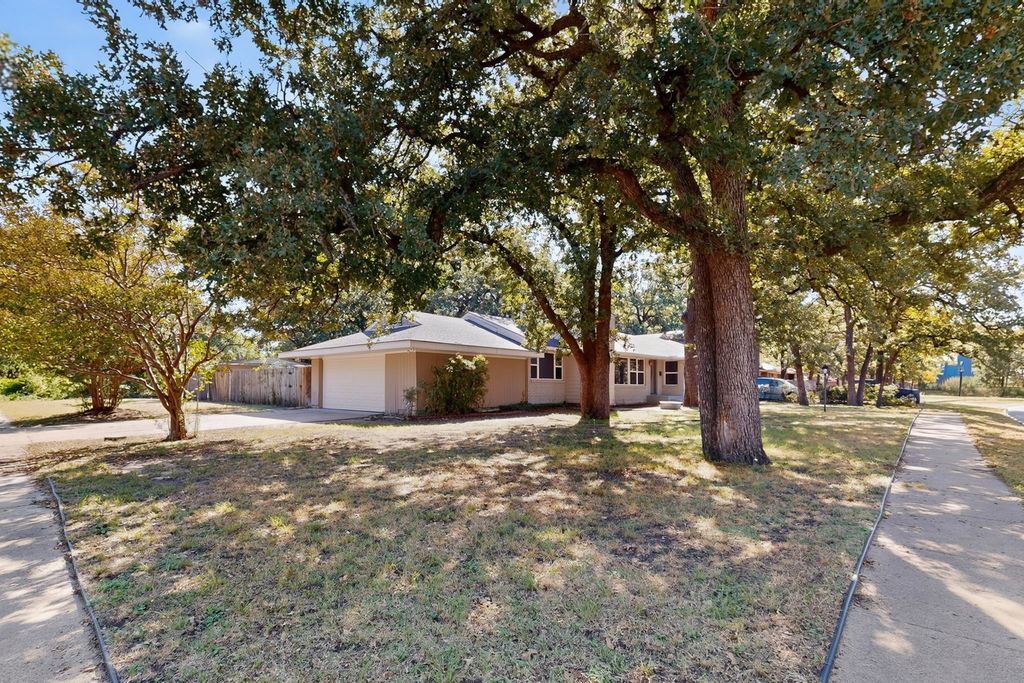 2314 Wales Place, Irving, TX 75062 — photo 2