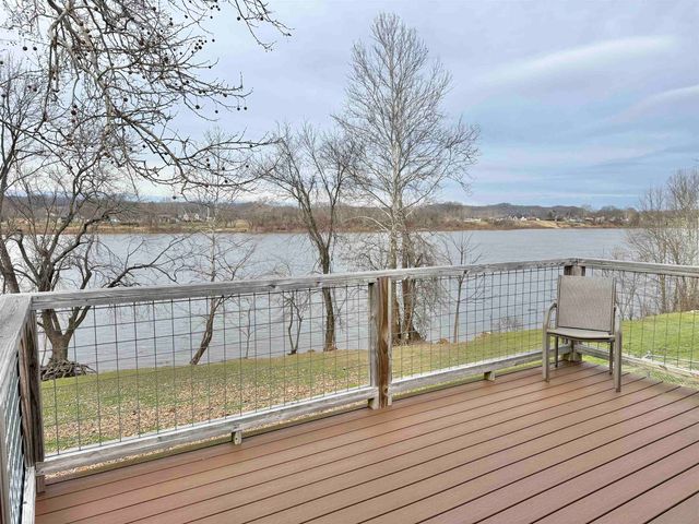 199 Sunset Point Lane, Huntington, WV 25704