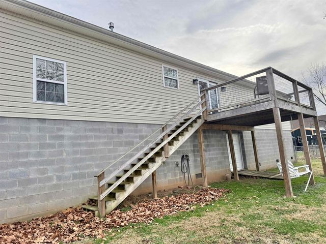 199 Sunset Point Lane, Huntington, WV 25704