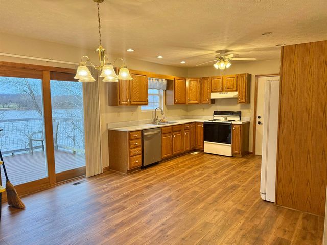 199 Sunset Point Lane, Huntington, WV 25704