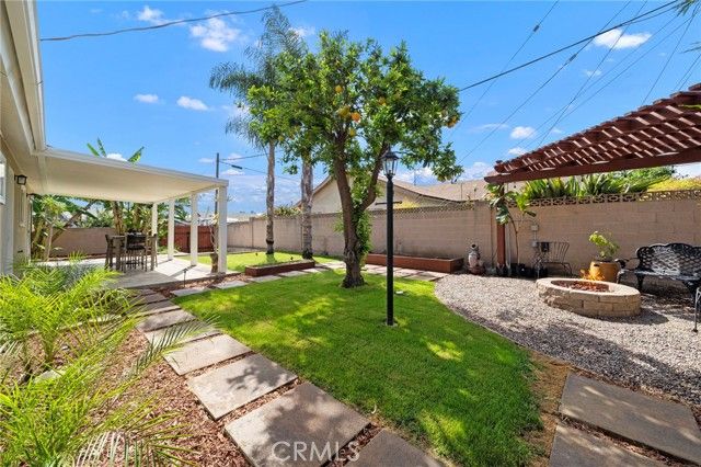 8272 Guilders Drive, Huntington Beach, CA 92647