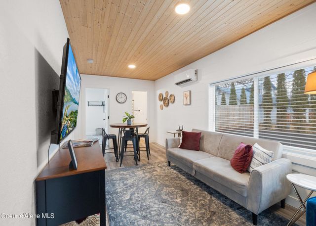 96 4th St, Ponderay, ID 83852