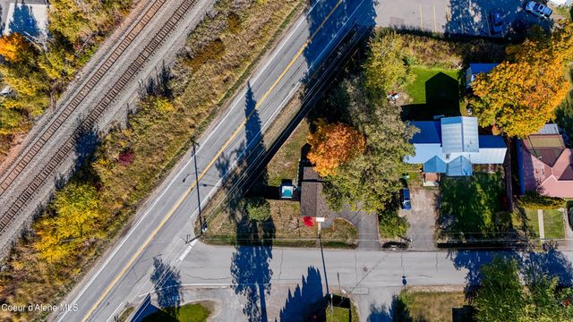 96 4th St, Ponderay, ID 83852