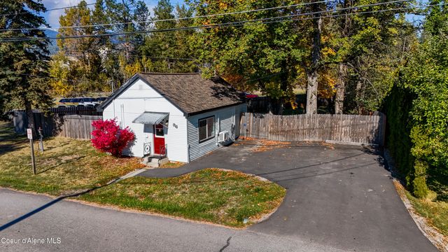 96 4th St, Ponderay, ID 83852